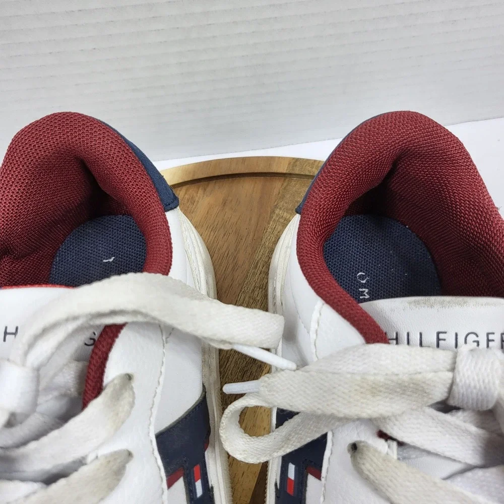 Tommy Hilfiger ai models